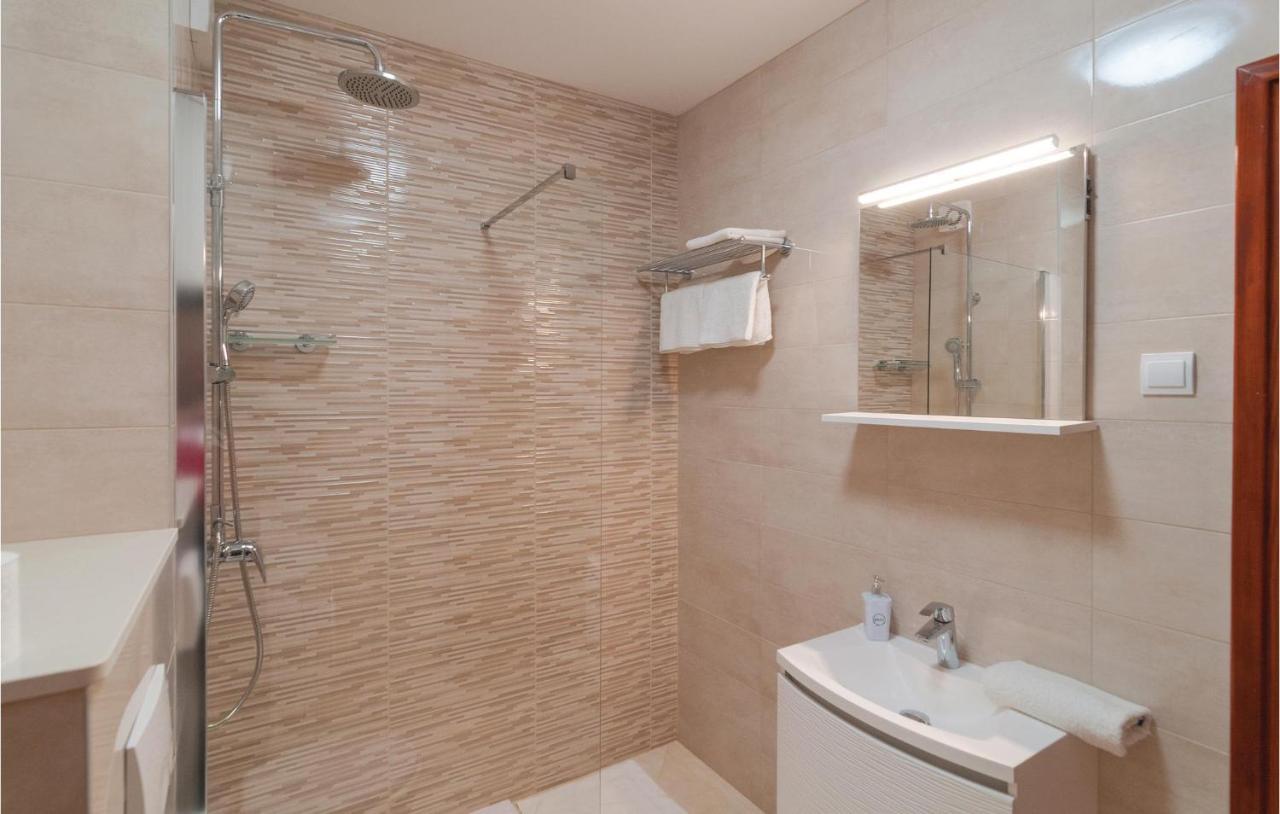 Nice Apartment In Omis With House Sea View Exteriér fotografie